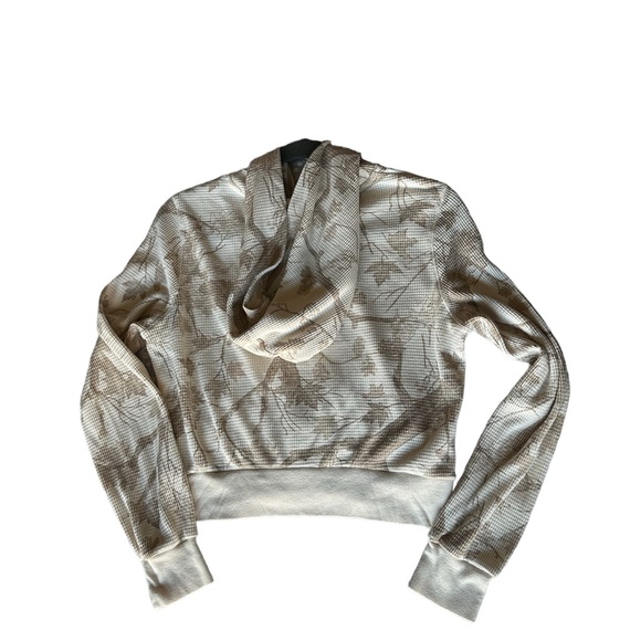 TNA Aritzia Thermal Zip Camo Print Hoodie - Picture 7 of 9